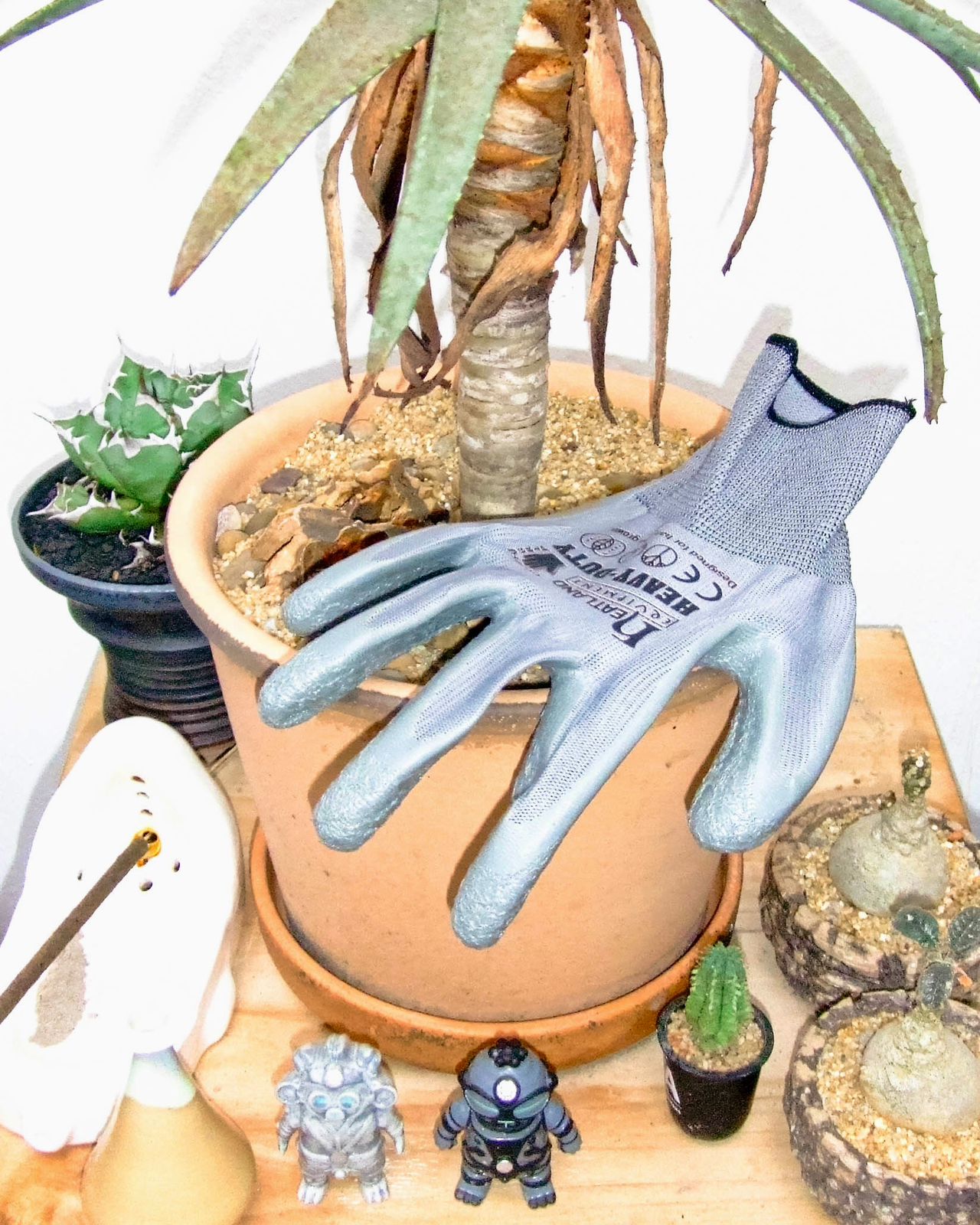 HEATLAND EQUIPMENT HEAVY-DUTY GLOVES